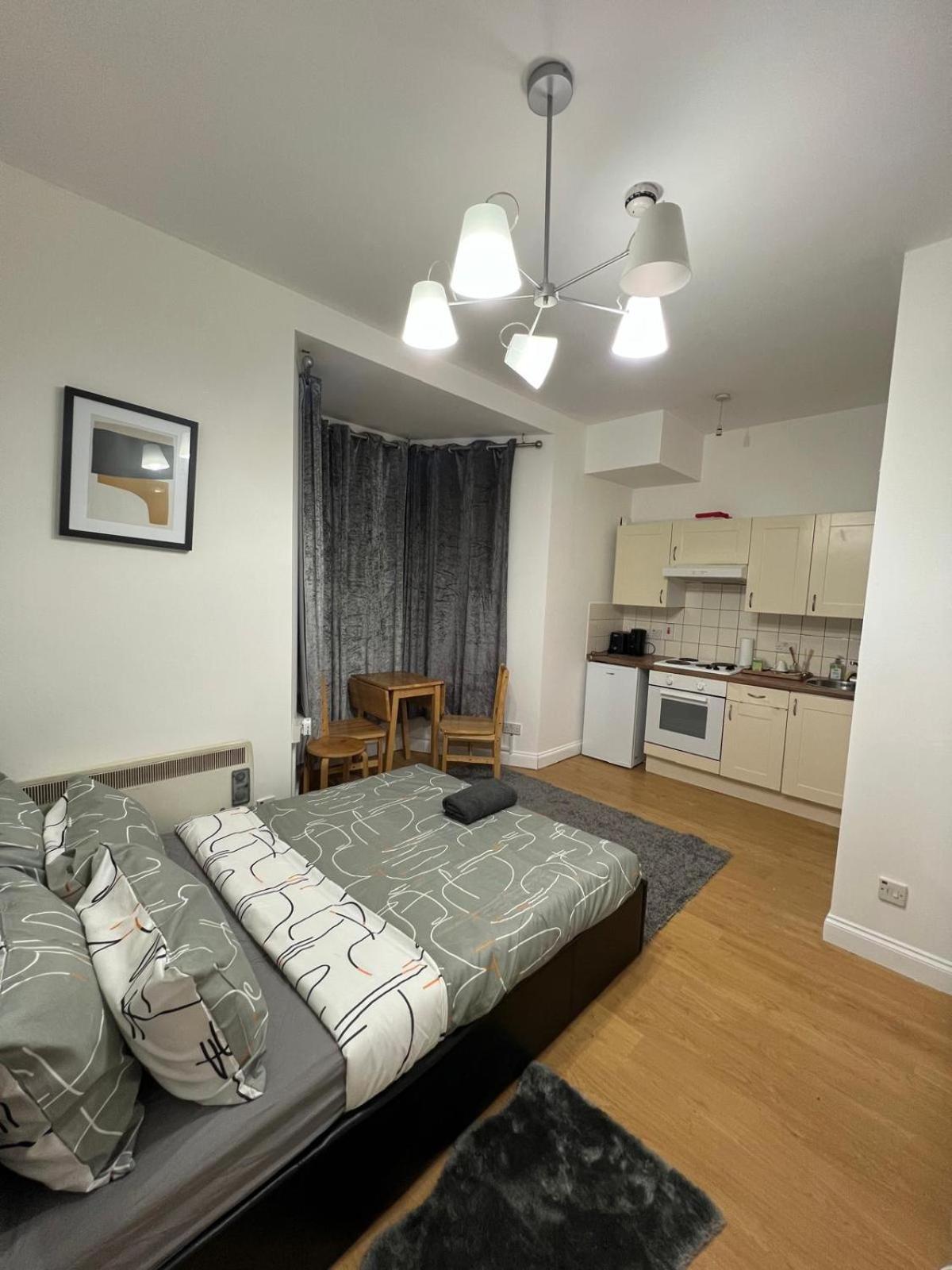Appartamento Chic Urban Retreat Londra Esterno foto
