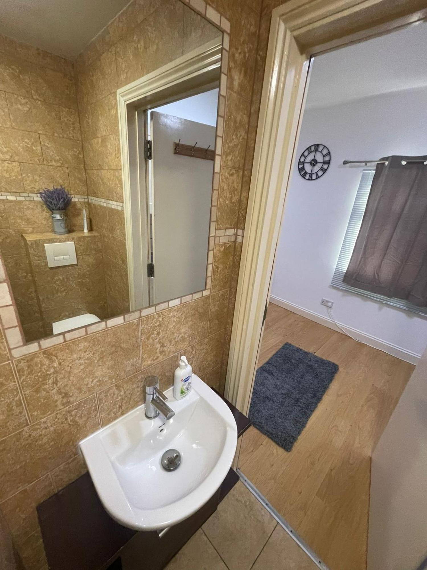 Appartamento Chic Urban Retreat Londra Esterno foto