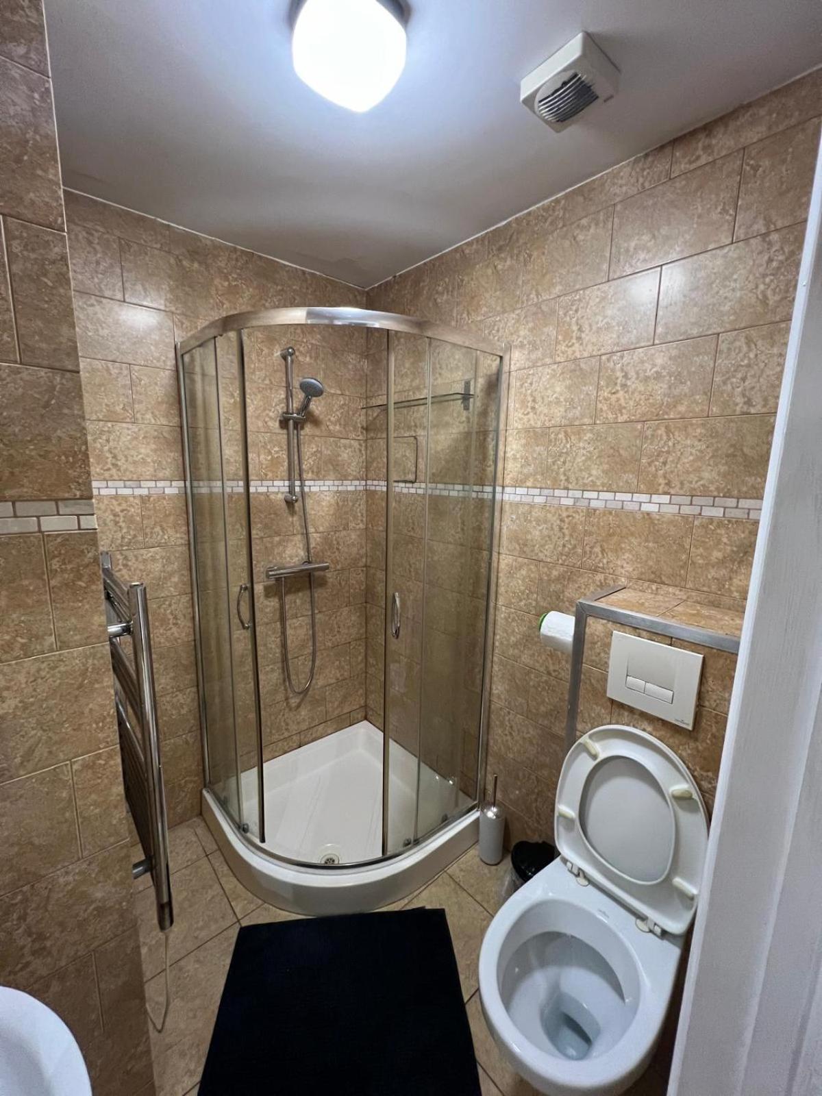 Appartamento Chic Urban Retreat Londra Esterno foto